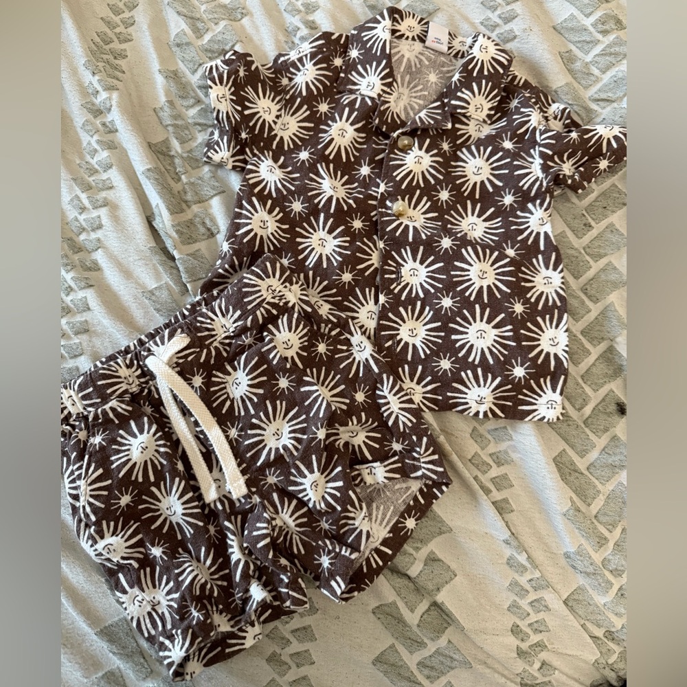 Old navy infant short set